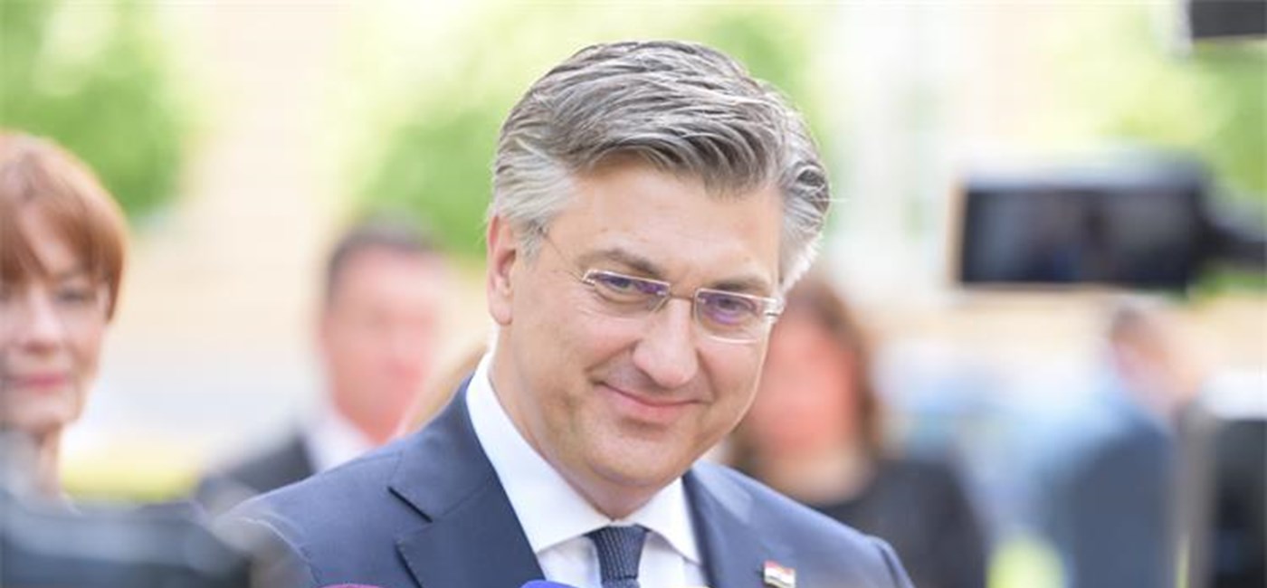 Čestitke novoizabranim ministrima, dosadašnjim kolegama zahvala na doprinosu u radu Vlade